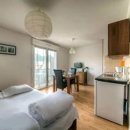 Comfort L'acacia 3* Λούρδη