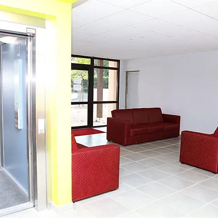 Zenitude Hôtel-résidences L'acacia 3*