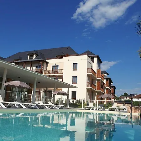 Hotell Comfort L'acacia Lourdes