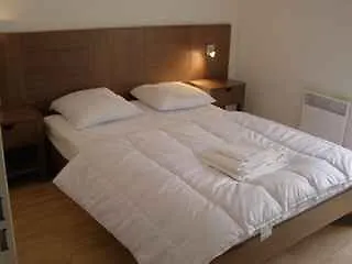 Zenitude Hôtel-résidences L'acacia Hotel 3*
