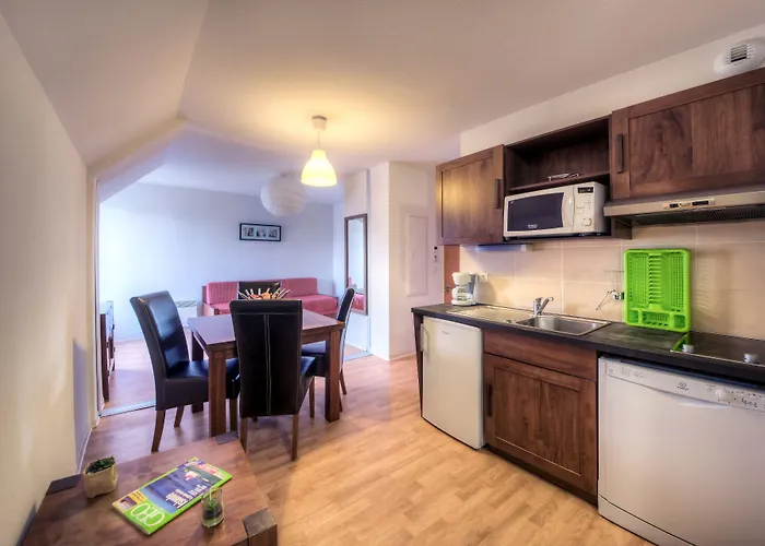 Comfort L'acacia 3* Lurdy