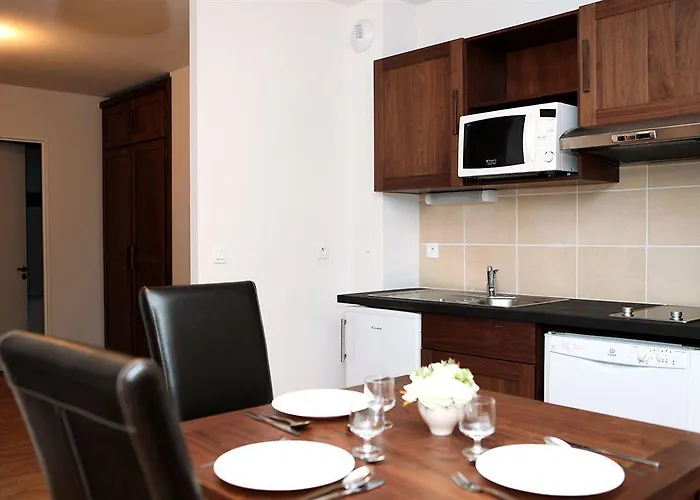 Comfort L'acacia 3* Lurdy