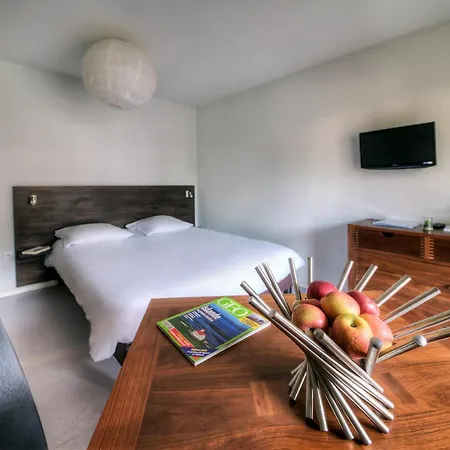 Comfort L'acacia 3* Λούρδη